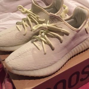 YEEZY 350 v2 Butter